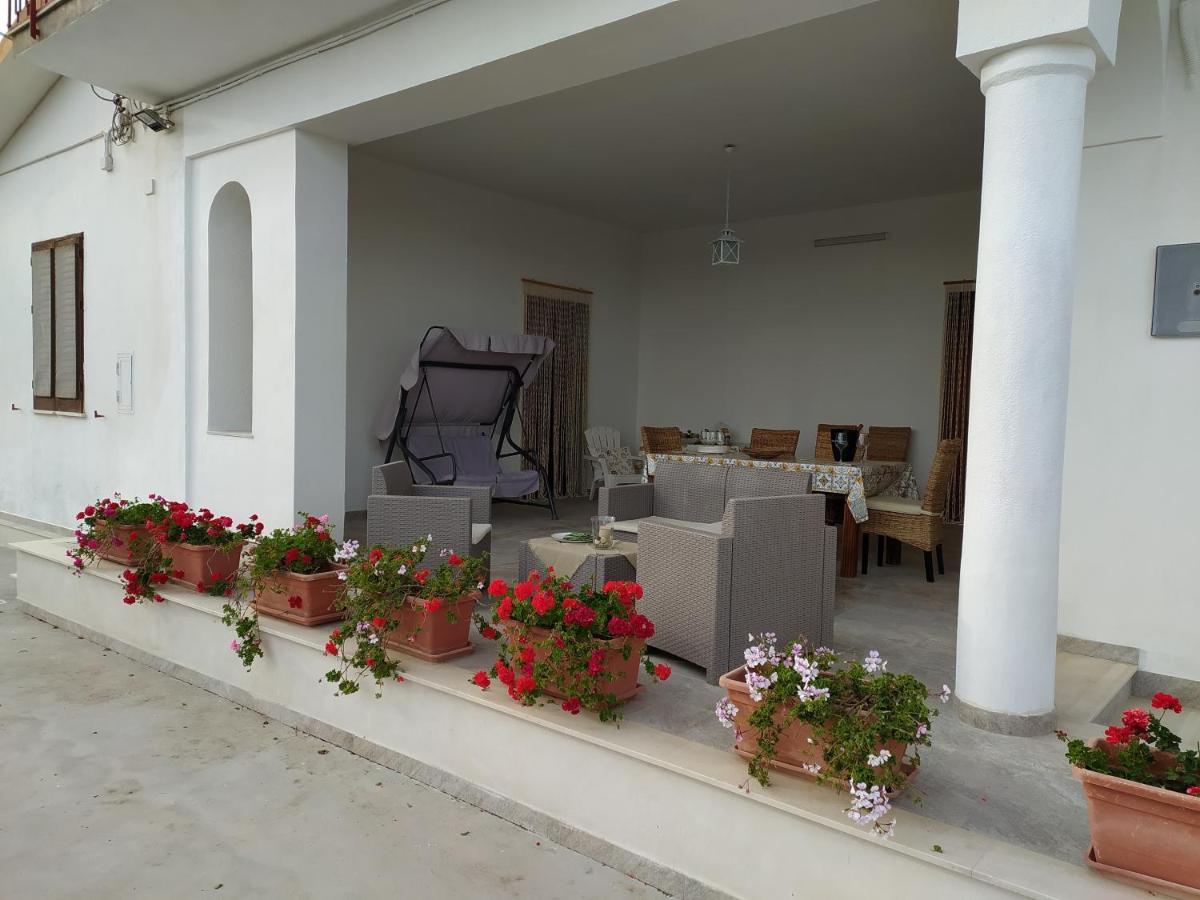 מנפי Holiday In Sicily מראה חיצוני תמונה